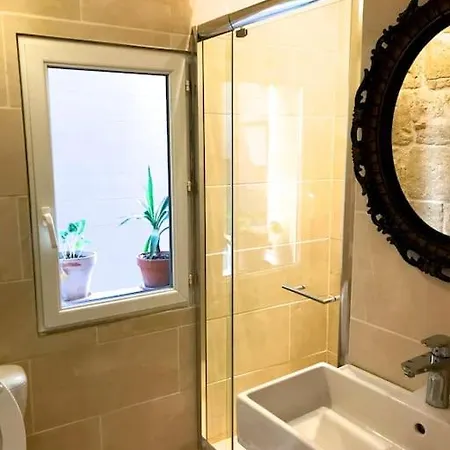 Beautiful Duplex Historic Center Air Conditioning * Montpellier